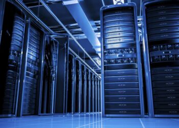 High-Performance Server Optimizes Peak Performance